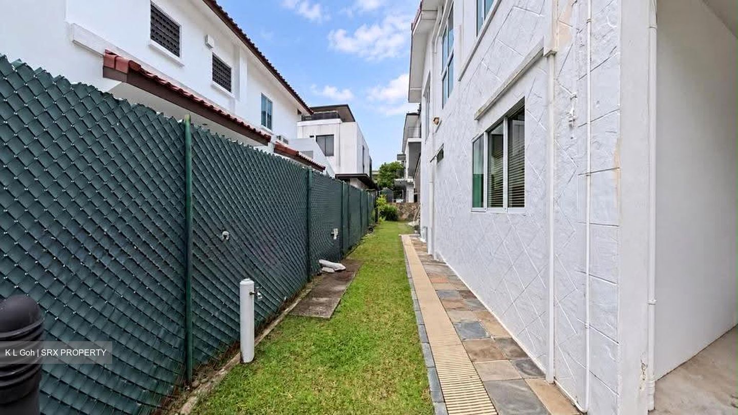 Sunset Way (D21), Terrace #637373621